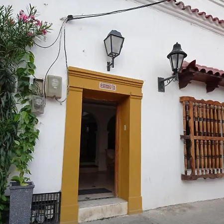 La 10B Hostel
